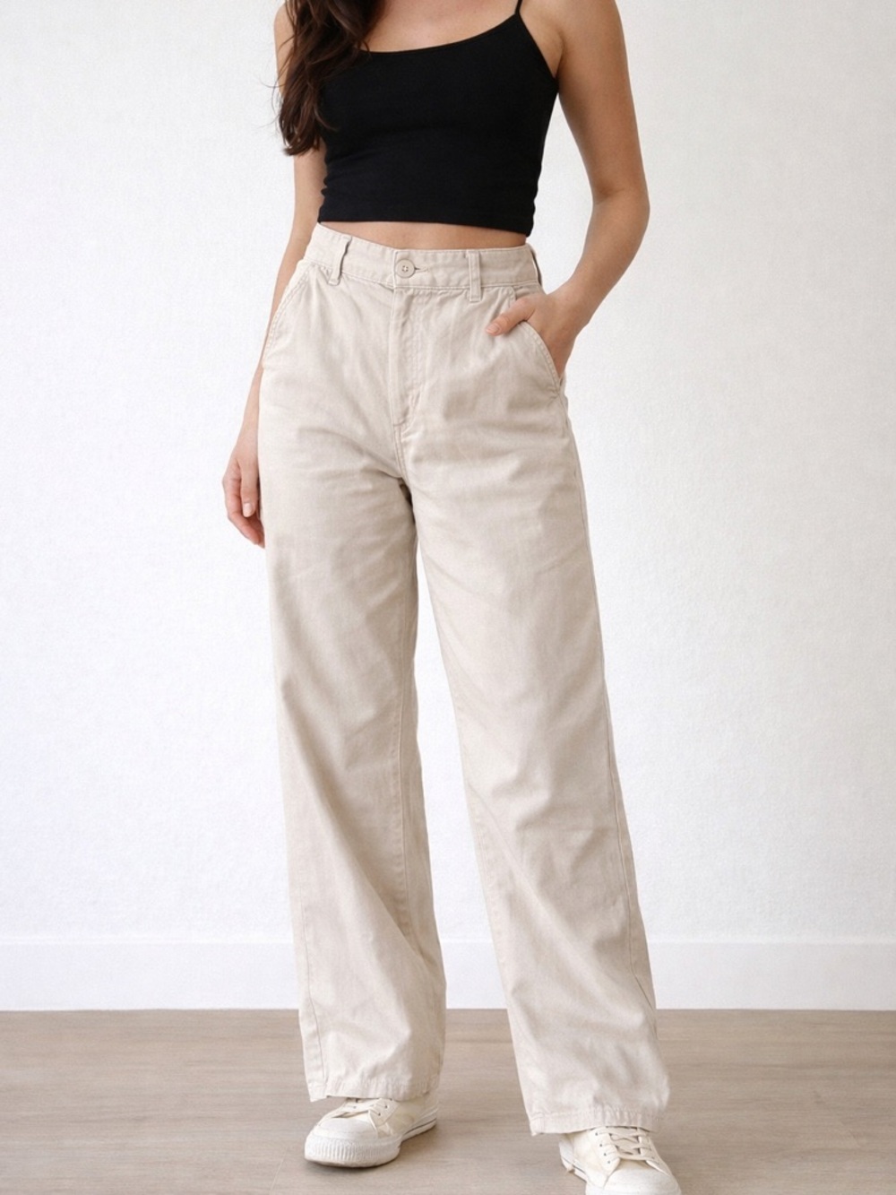 Cotton: On Women’s Light Khaki straight leg size 6x30